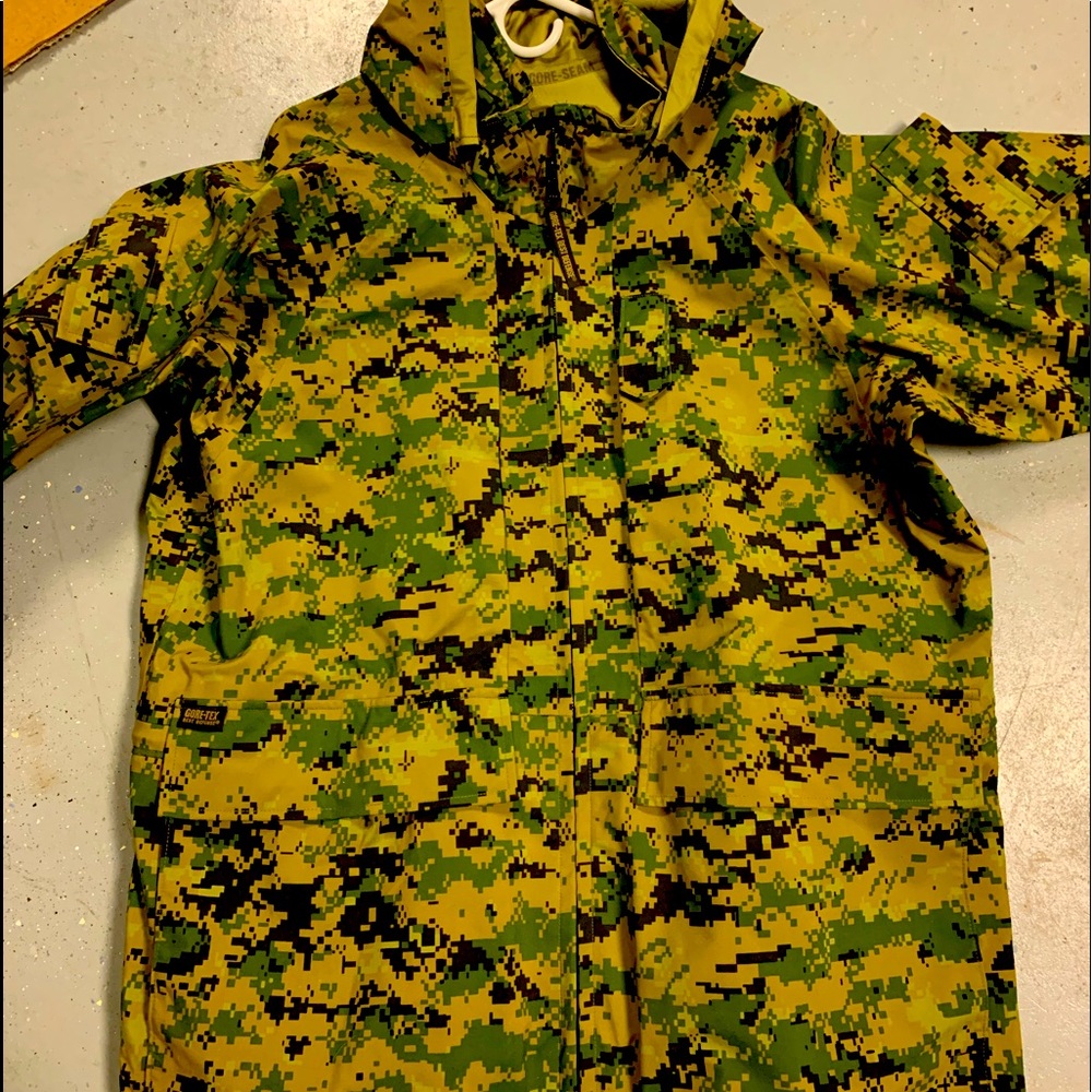 Brand new USMC Gortex jacket